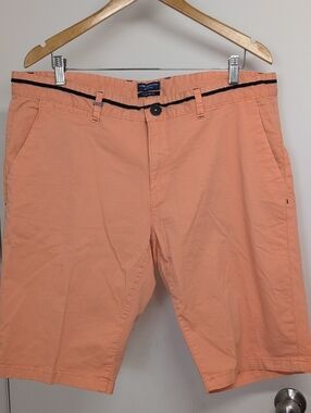 A FISH NAMED FRED PEACH BERMUDA SIZE 36